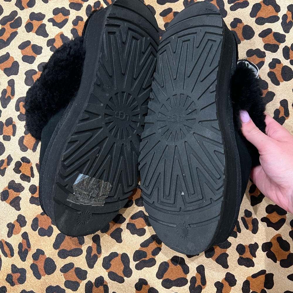 UGG Black platform Suede Shearling Clog Slip-Ons - Picture 7 of 8